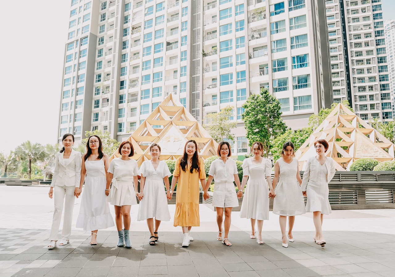 胡桃日记辅助- 黄金开户哪个平台好用点